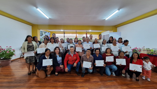 GRADUACIÓN DE PRODUCTORES DE AGUACATE EN PICAIHUA